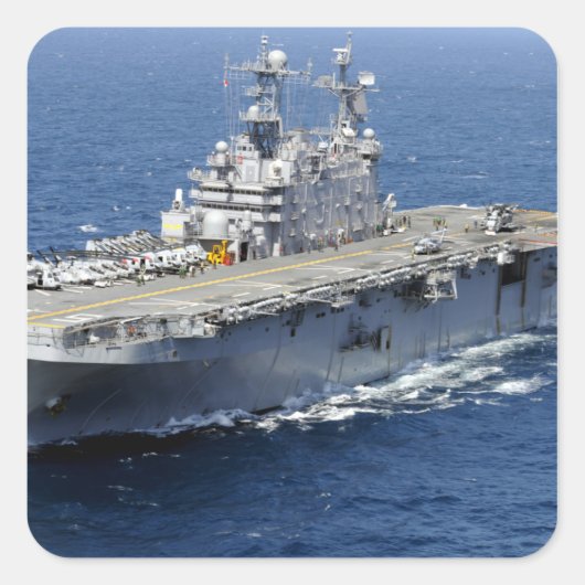 Das Amphibienschiff USS Peleliu Quadratischer Aufkleber (Vorderseite)