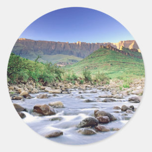 Das Amphitheater und der Tugela-Fluss in Drakensbe Runder Aufkleber