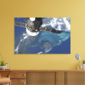 Das angedockte Raumfahrzeug Progress 22 Leinwanddruck (Insitu (Wohnzimmer))