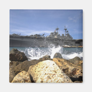 Das Angriff mit Amphibienfahrzeugsschiff USS Magnet