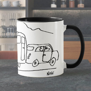 Das Auto zieht eine Karawane und auch ein Greenhou Tasse