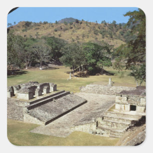 Das Ballcourt im Hauptplatz, klassischer Zeitraum Quadratischer Aufkleber