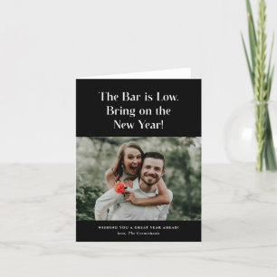 Das Bar ist niedrig und bringt es ins Foto. Feiertagskarte