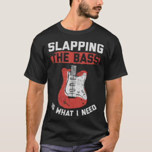 Das Bass für Musiker und Musiklehrer schlagen T-Shirt