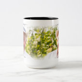 Das Beileid der Gedächtnisbeerdigung Zweifarbige Tasse (Mittel)