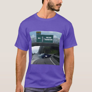 Das berühmte Meme von dem Auto, das ausweicht Freu T-Shirt