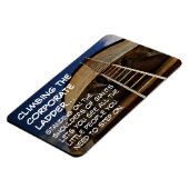 Das Besteigen der Unternehmensleiter gibt Perspekt Magnet (Linke Seite)