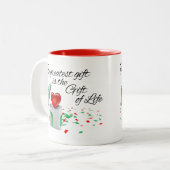 Das Bestste Geschenk ist das Geschenk des Lebens Zweifarbige Tasse (Vorderseite Links)