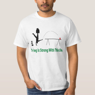 Das Bier Pong ist starkes Shirt im grünen Text
