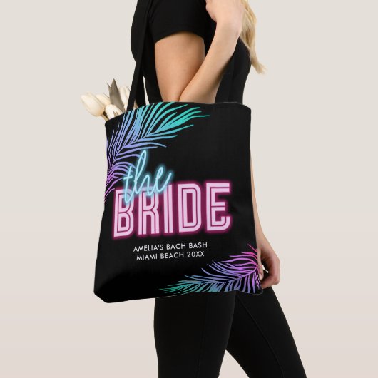 Das blaue und rosa tropische Bach Tasche (Von Nahem)