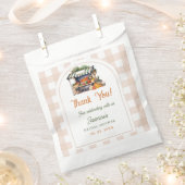 Das Brautparty des Marktes für die Bauern frisch v Geschenktütchen (Ausgeschnitten)