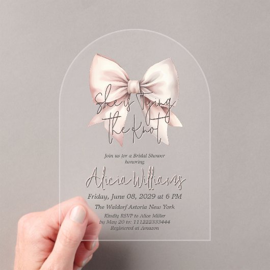 Das Brautparty des weißen, rosa und rosafarbenen K Acryleinladungen (Insitu (Handheld))