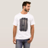 Das Buntglasfenster T-Shirt (Vorne ganz)