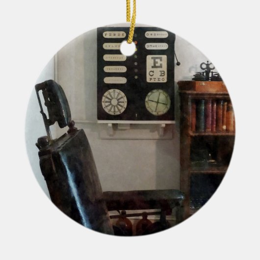 Das Büro des Augenarztes mit Augen-Diagramm Keramikornament (Vorne)