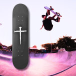 Das Christliche Weiße Kreuz der drei Nägel Skateboard<br><div class="desc">Einfaches Design: Drei weiße Nägel verflechten sich,  um das Christliche Kreuz zu bilden.</div>