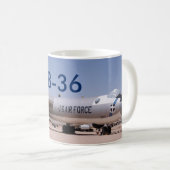 Das Convair B-36 "Friedensstifter " Kaffeetasse (VorderseiteRechts)