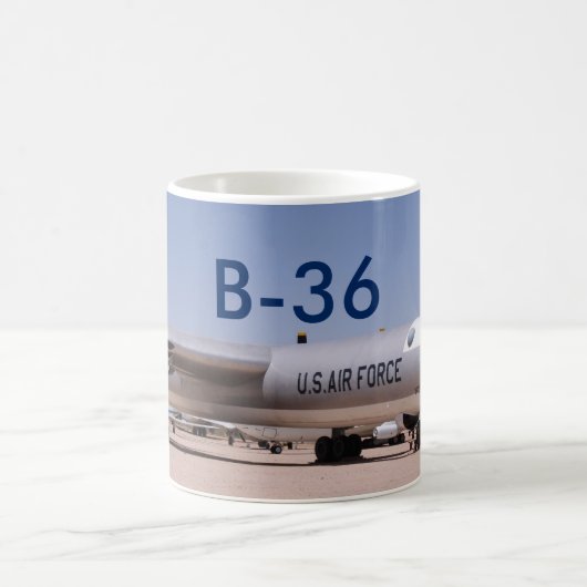 Das Convair B-36 "Friedensstifter " Kaffeetasse (Mittel)