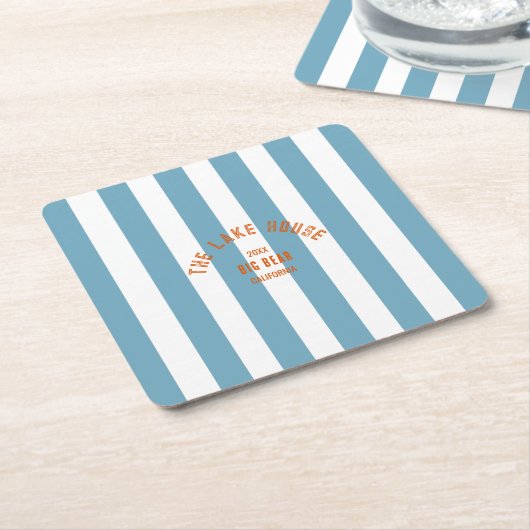 Das Custom Wappen Lake House Blauer Wasserstreifen Rechteckiger Pappuntersetzer (angewinkelt)