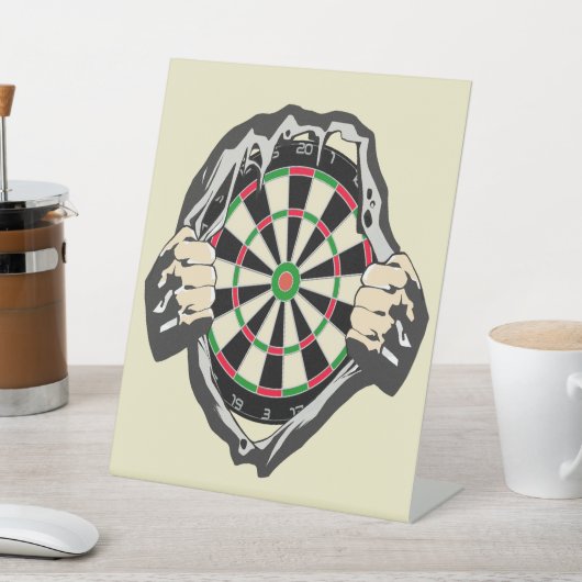 Das Dartboard auf Ihrer Brust! Sockelschild (In SItu)