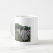 Das Denkmal des Koreakrieg-Veterans Kaffeetasse (Vorderseite Links)