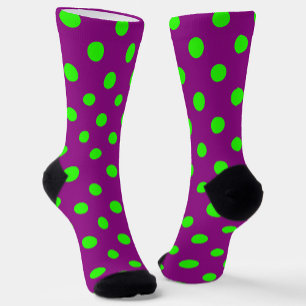 Das Design der Lila Polka-Dots ist grün Socken