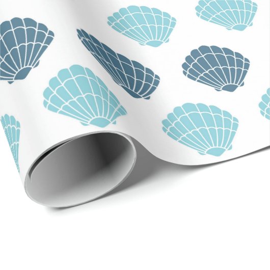 Das Design des Designers Blue Seashells Pattern Oc Geschenkpapier (Rolleneckpunkt)