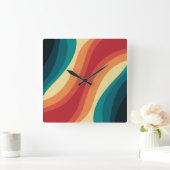 Das Design von mehrfarbigen Retrowellen Quadratische Wanduhr (Zuhause)