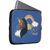 Das Design von Regenbogen und Wolken im Einhorn Laptopschutzhülle (Vorne Rechts)