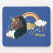 Das Design von Regenbogen und Wolken im Einhorn Mousepad (Vorne)