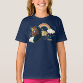 Das Design von Regenbogen und Wolken im Einhorn T-Shirt (Vorderseite)