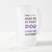 Das Dogma lebt laut mattierte Tasse (VorderseiteRechts)