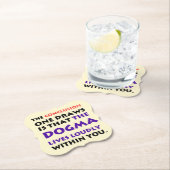 Das Dogma lebt laut Pub-Untersetzer-Set Untersetzer (Vor Ort)