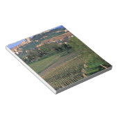 Das Dorf San Gimignano befindet sich in einem sanf Notizblock (angewinkelt)