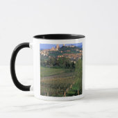 Das Dorf San Gimignano liegt im Wald Tasse (Links)