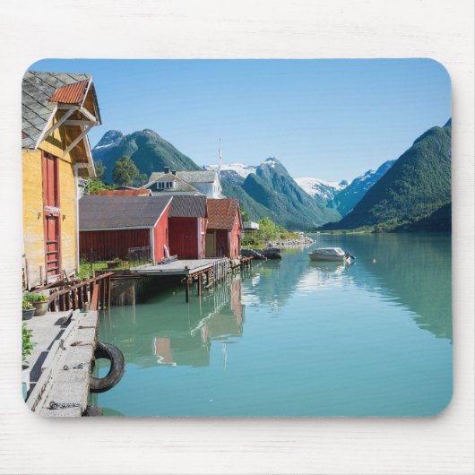 Das Dorf von Fjærland und Fjord, Norwegen von Mousepad (Vorne)