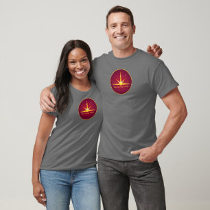 Das dunkle Shirt des gesellschaftlichen Kreises
