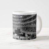 Das ehemalige Stadtst. 1937 des Opernhaus-39. Jumbo-Tasse (Vorderseite Rechts)