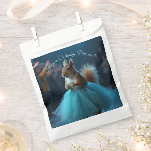 Das Eichhörnchen der Prinzessin Geschenktütchen (Ausgeschnitten)