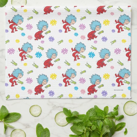 Das eine ist das zwei hoppy Frog Dinge Muster Geschirrtuch (Gefaltet)