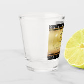 Das elegante 27. Musikfestival Schnapsglas (Links)