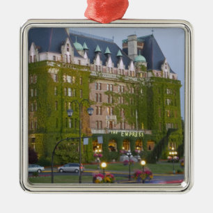 Das Empress Hotel am inneren Hafen in Silbernes Ornament