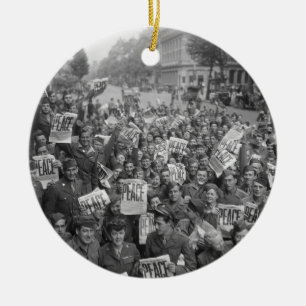 Das Ende von WW2 Keramik Ornament