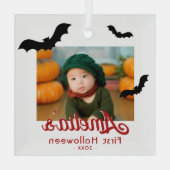 Das erste Halloween-Black-Bats-Foto des Babys Ornament Aus Glas (Rückseite)