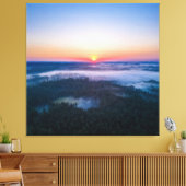 Das erste Morgenlicht erhellt den Wald Leinwanddruck (Insitu (Wohnzimmer))