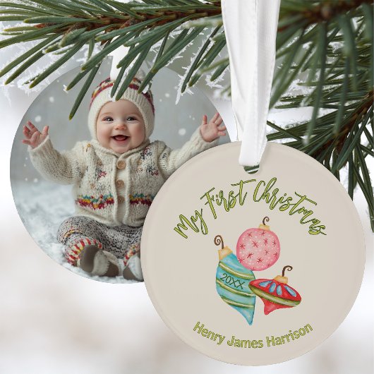 Das erste Weihnachtsgeschenk des Babys mit einfach Ornament
