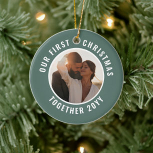 Das erste Weihnachtsgeschenk des Fotos Keramik Ornament