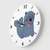 Das Fabric-Siegel im Zazzle Mascot Logo Große Wanduhr (Winkel)