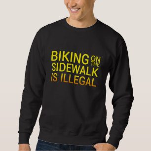 Das Fahrrad auf der Fußgängerpromenade ist ein unr Sweatshirt