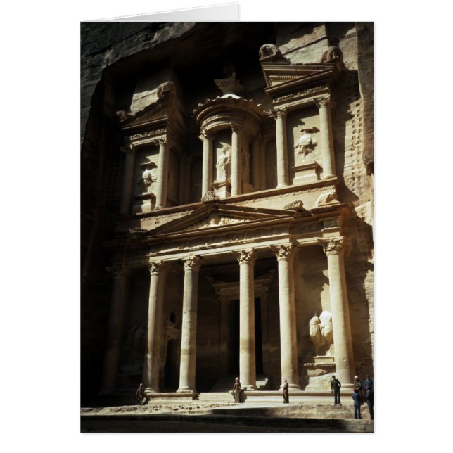 Das Finanzministerium, Petra (Vorne)