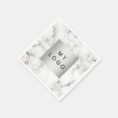 Das Firmenlogo aus Marmor ist schwarz Serviette (Ecke)